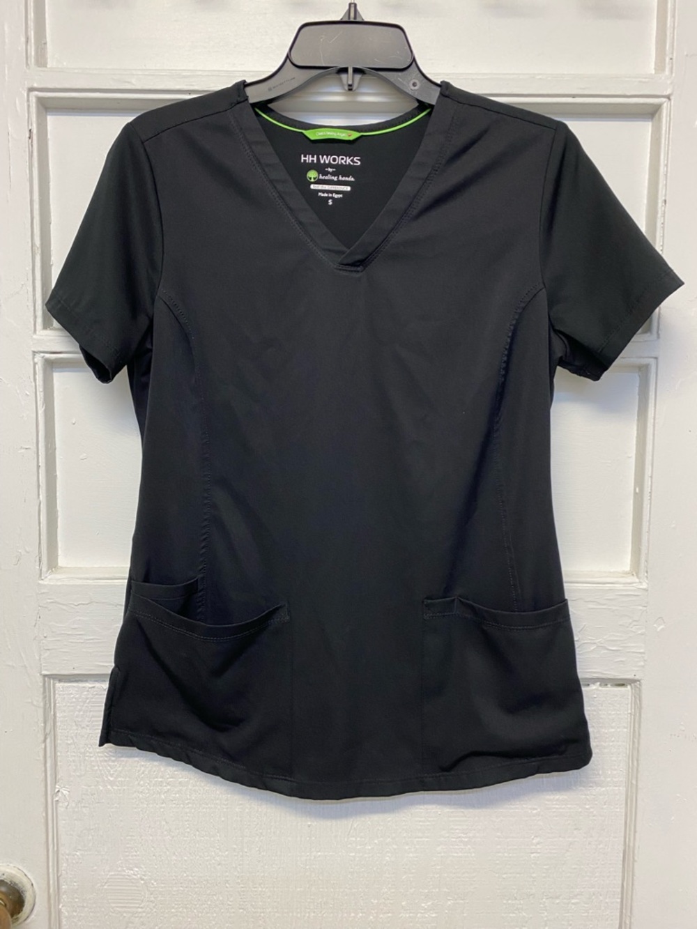 Healing hands works women’s scrubs top size SMALL BLACK